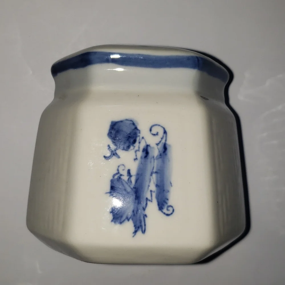 Porcelain Toothbrush Holder Blue White